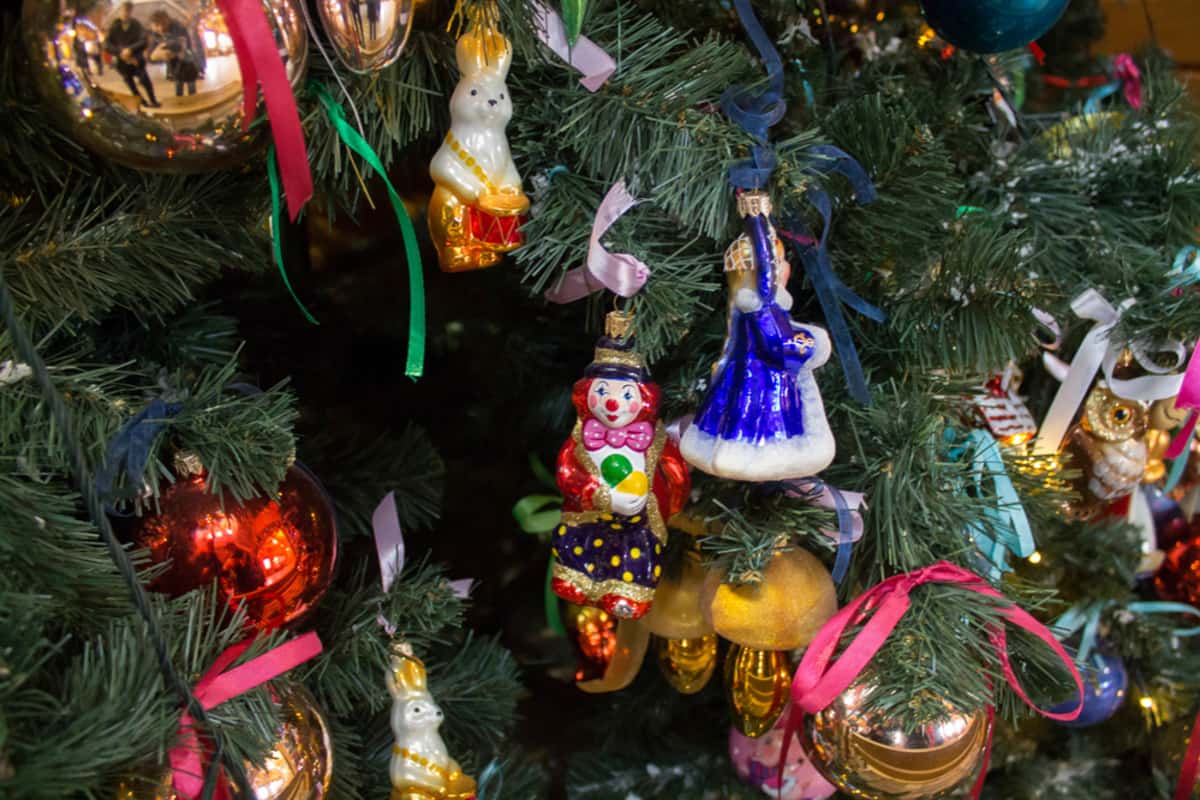 Первая рождественская елка была установлена 7 января 1852 года в Санкт-Петербурге
