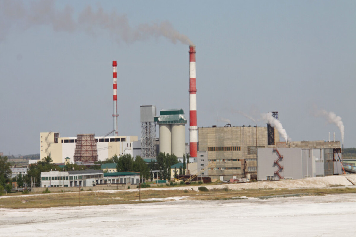Генпрокуратура намерена восстановить государственный контроль над приватизированным Кучукским сульфатным заводом