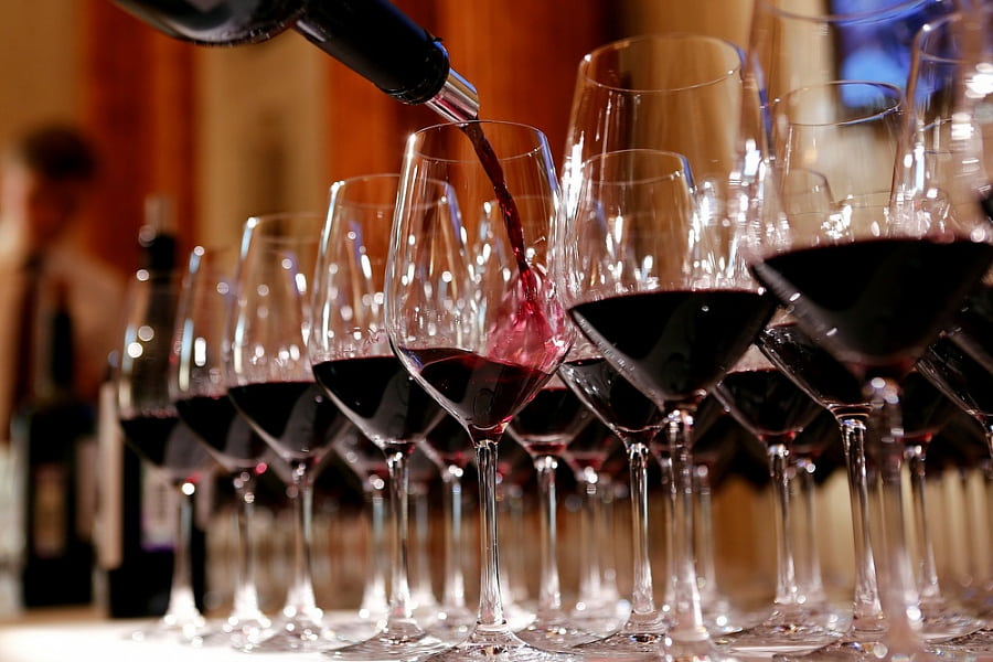 Пьем свое: эксперты назвали лучшие вина России 2022