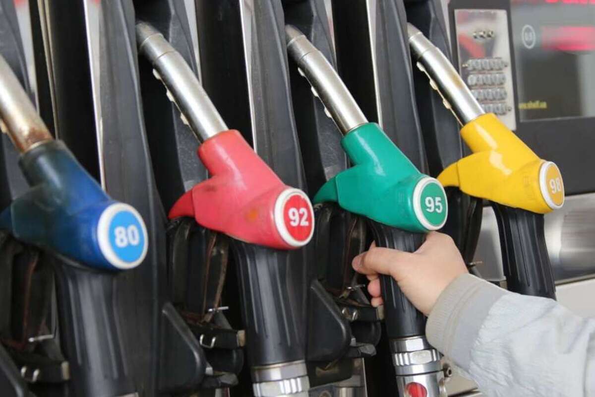 Эксперты прогнозируют десятипроцентный рост стоимости бензина в 2022 году