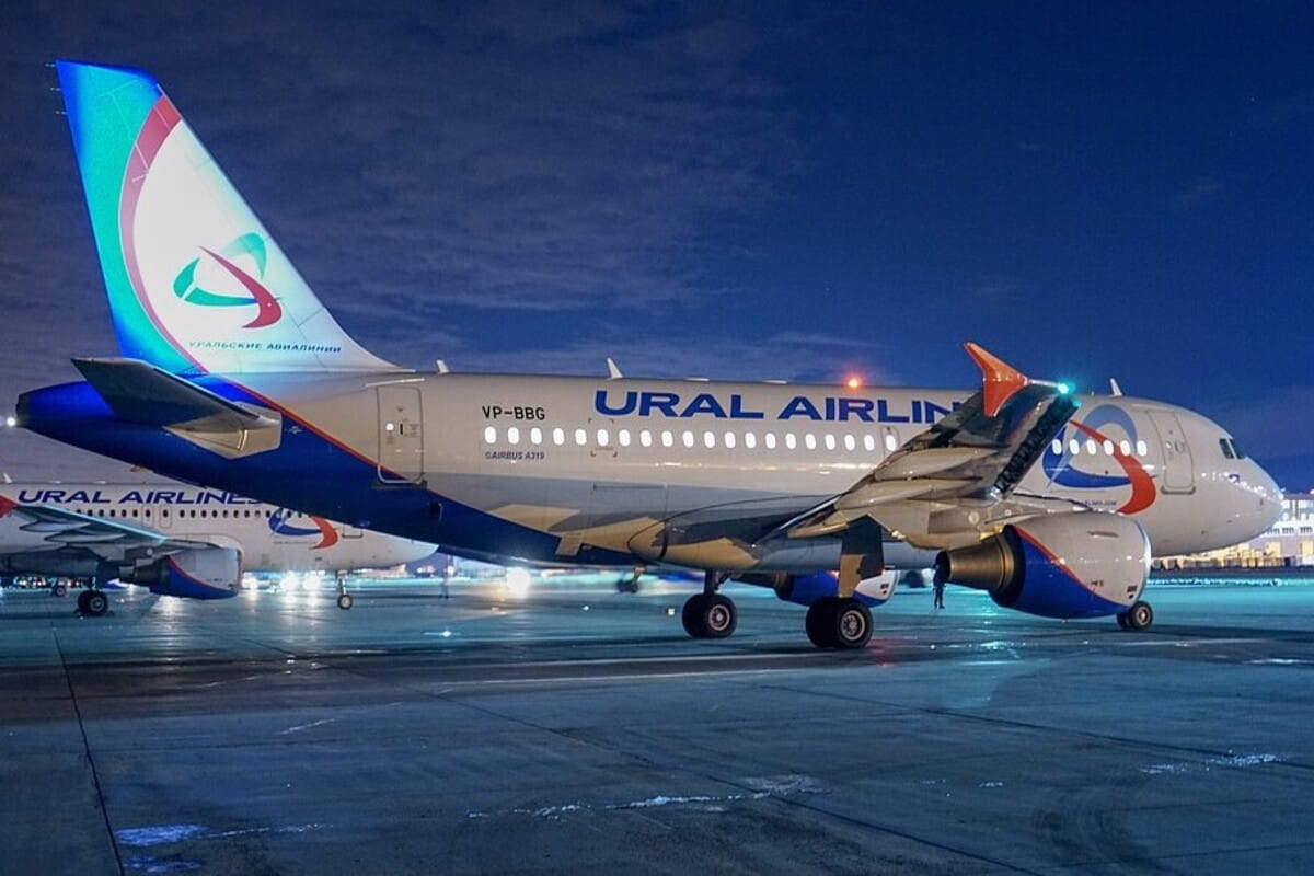 Авиакомпания «Уральские авиалинии» объявила о распродаже билетов со скидкой пятьдесят процентов