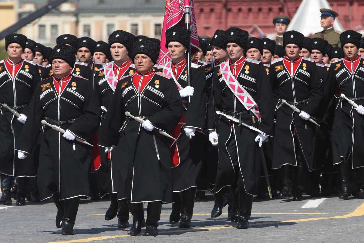 Парадный расчет казаков Кубанского казачьего войска готовится участвовать в параде Победы в Москве