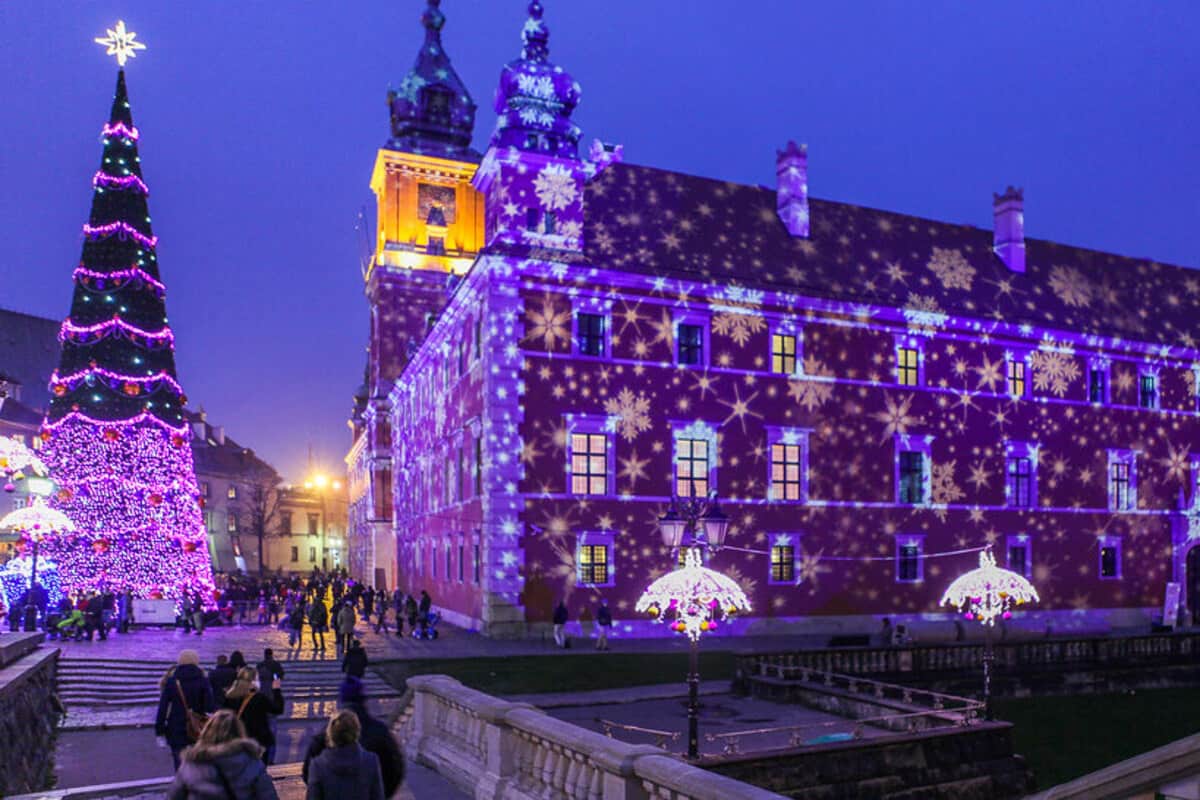 Власти Варшавы отменили все новогодние празднования на фоне энергокризиса