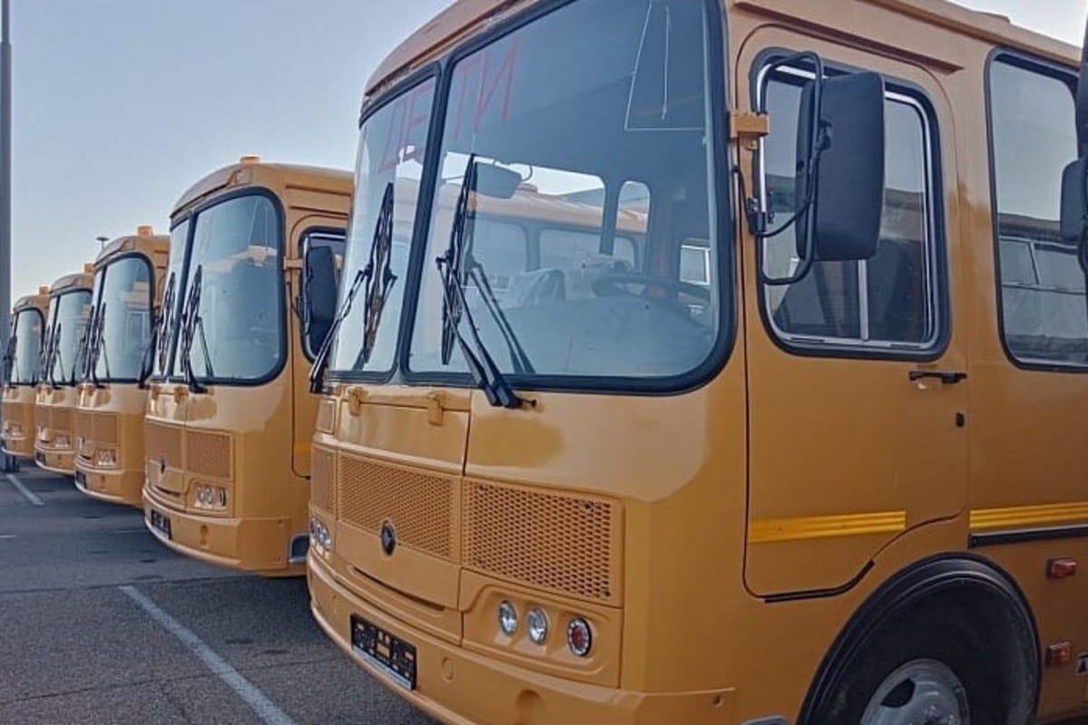 До конца 2022 года в Краснодарский край поступят 55 новых школьных автобусов