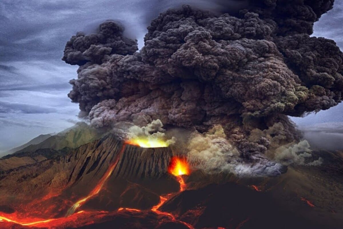На Гавайских островах проснулся самый большой в мире вулкан Мауна-Лоа