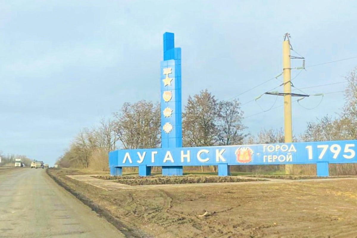 Казаки Кубанского казачьего войска доставили в Луганск гуманитарную помощь для добровольцев