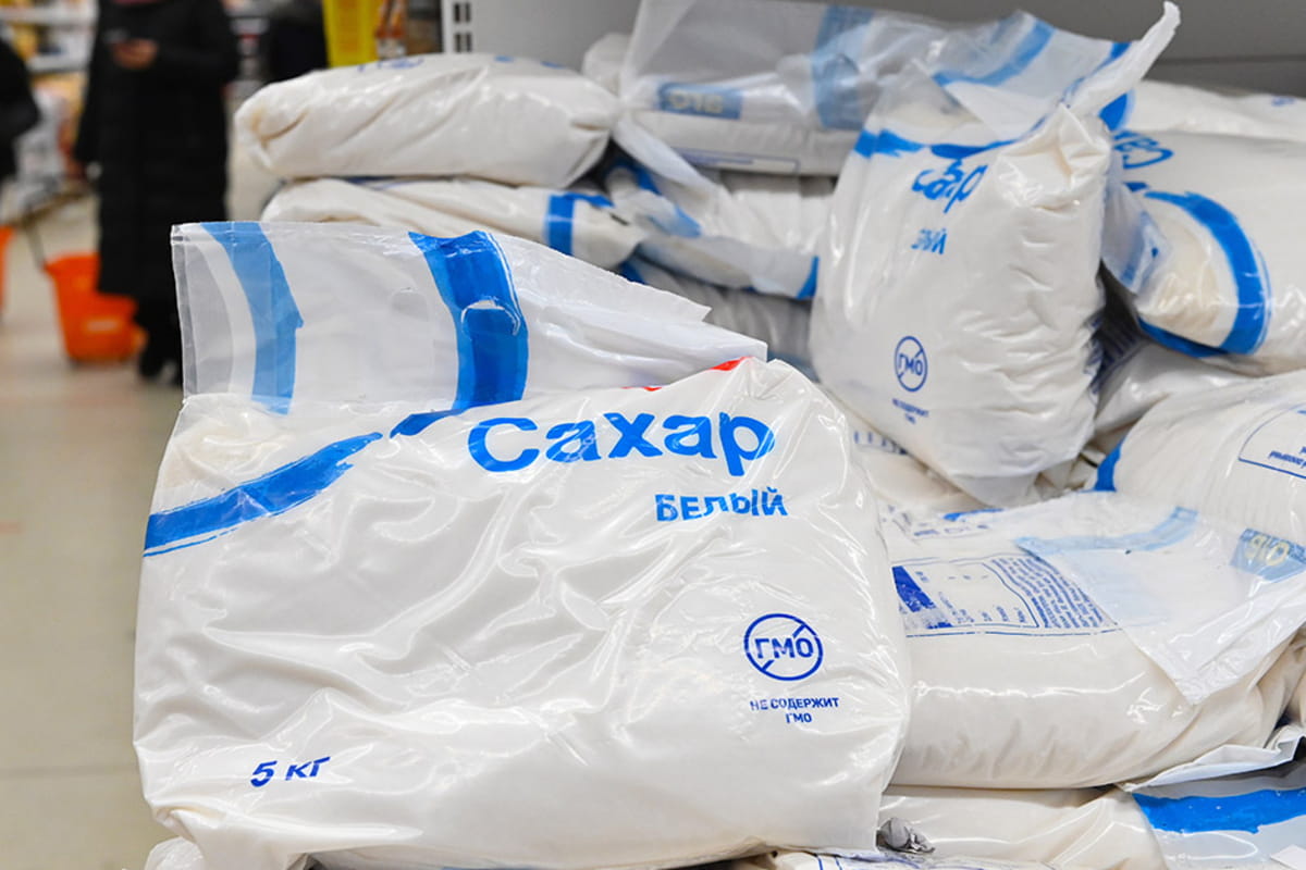 Средняя цена на сахар в Краснодарском крае составляет порядка 75 рублей за килограмм
