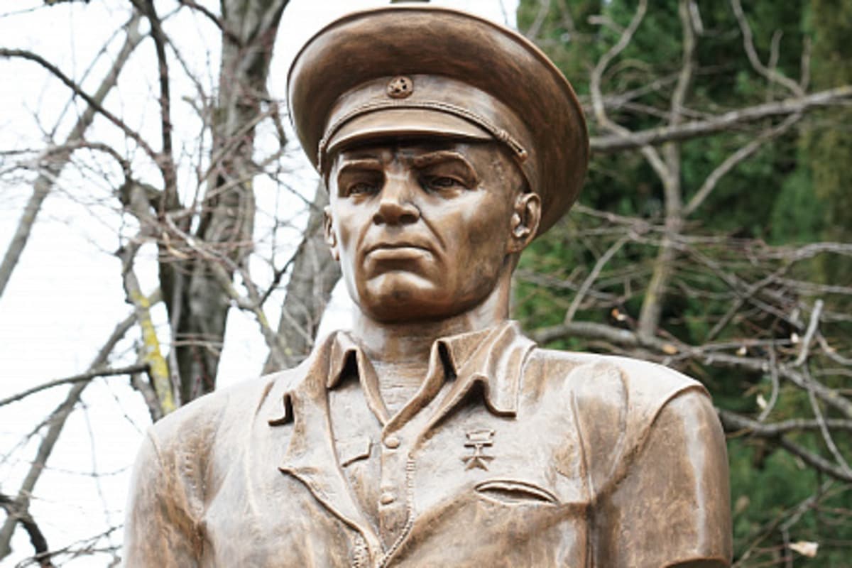 В Сочи открыт памятник Герою Советского Союза Василию Маргелову