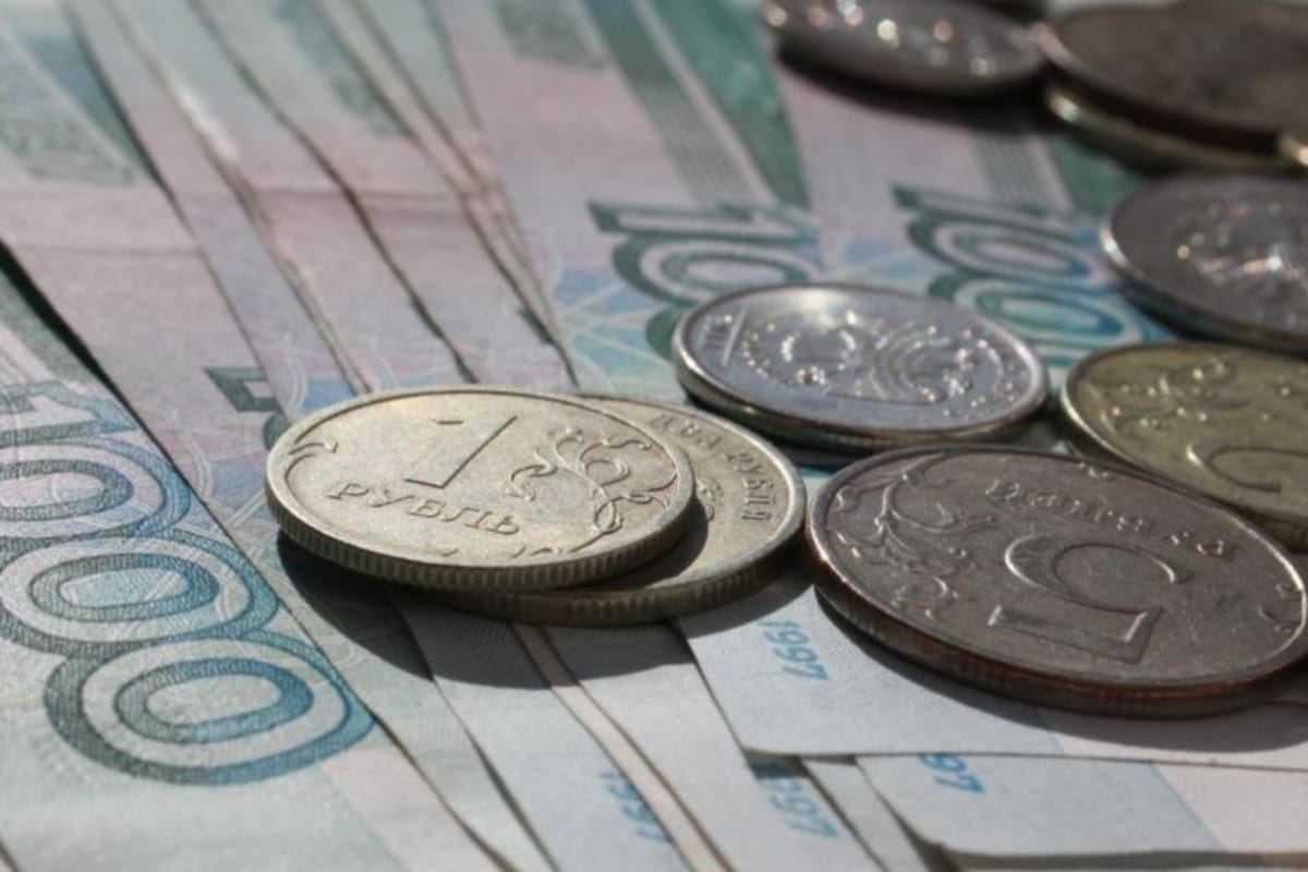 США надеются на «свободное падение» российского рубля после введения новых санкций