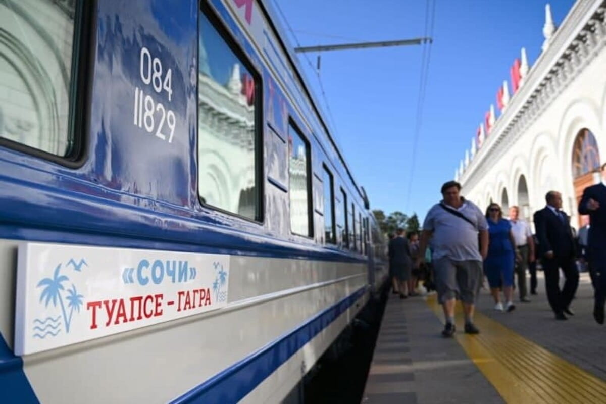 С 30 апреля возобновятся регулярные рейсы туристического ретропоезда «Сочи»