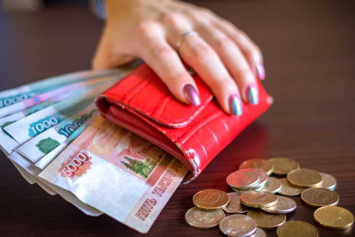 Россияне озвучили сколько денег они хотят получать за работу