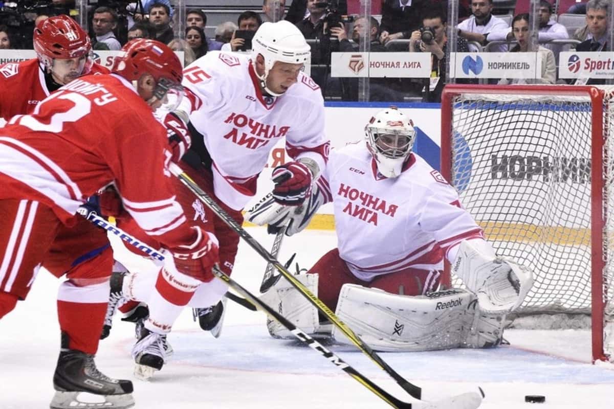 В Сочи открылся Фестиваль НХЛ XI Всероссийского турнира по хоккею среди любительских команд