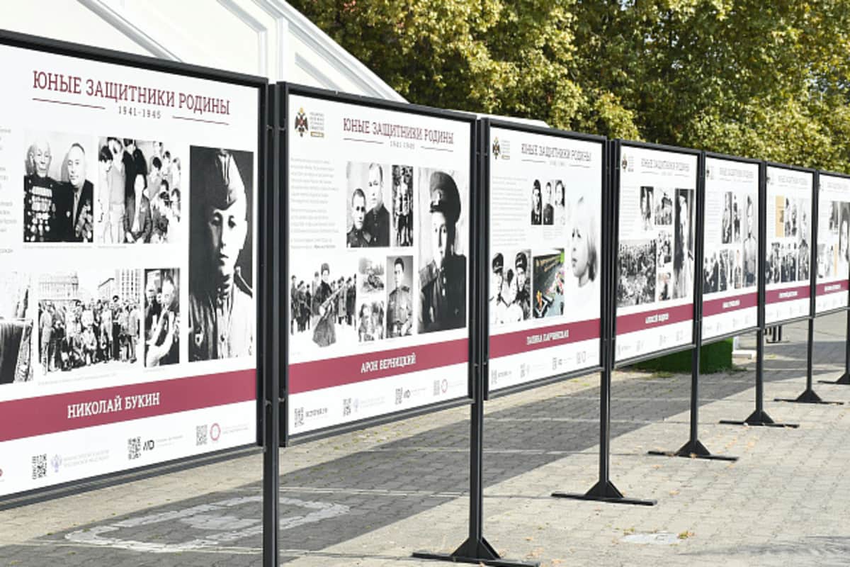 1 сентября в Сочи открылась фотовыставка «Юные защитники Родины»