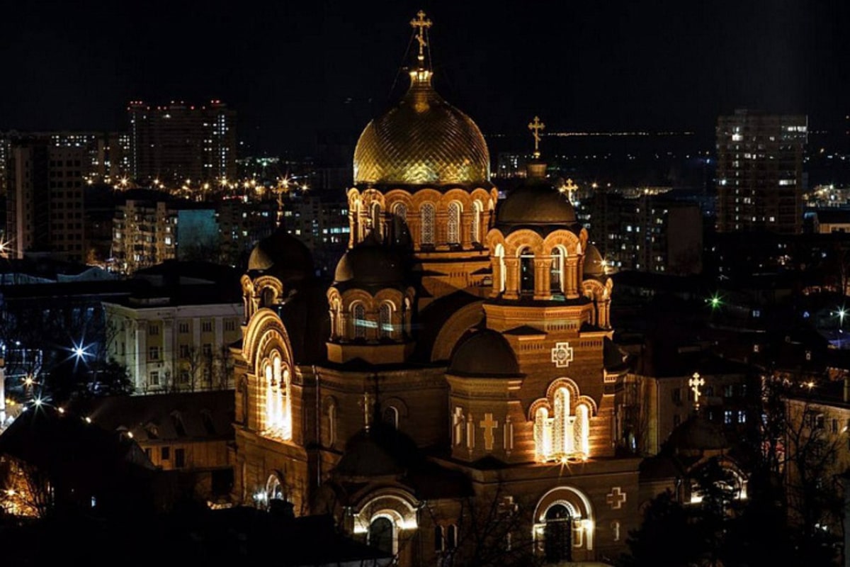 Рождественские богослужения проведут в Краснодаре с 6 по 8 января 2023 года