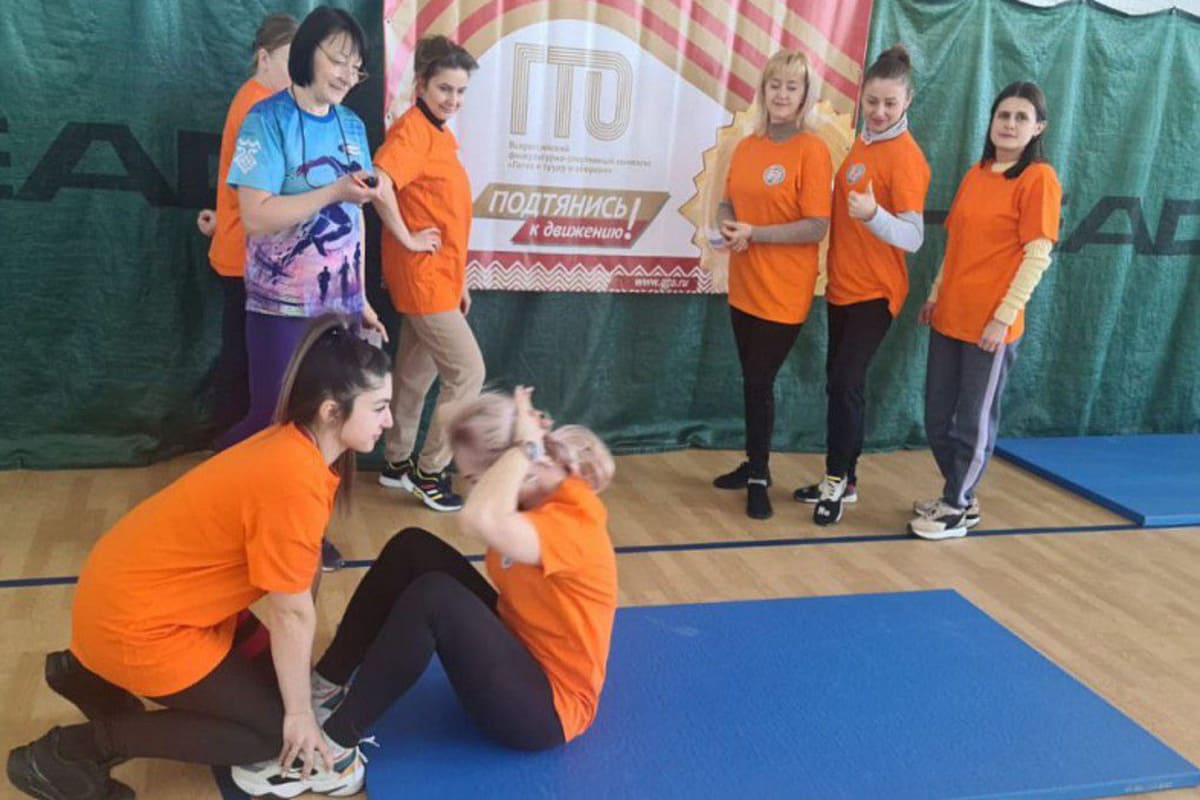 В городе-курорте Сочи провели соревнования по силовому многоборью среди женщин