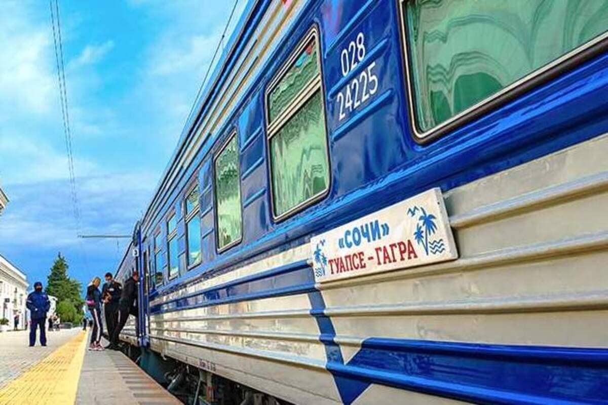 С 29 апреля начнет курсировать ретропоезд из Туапсе в Гагру 