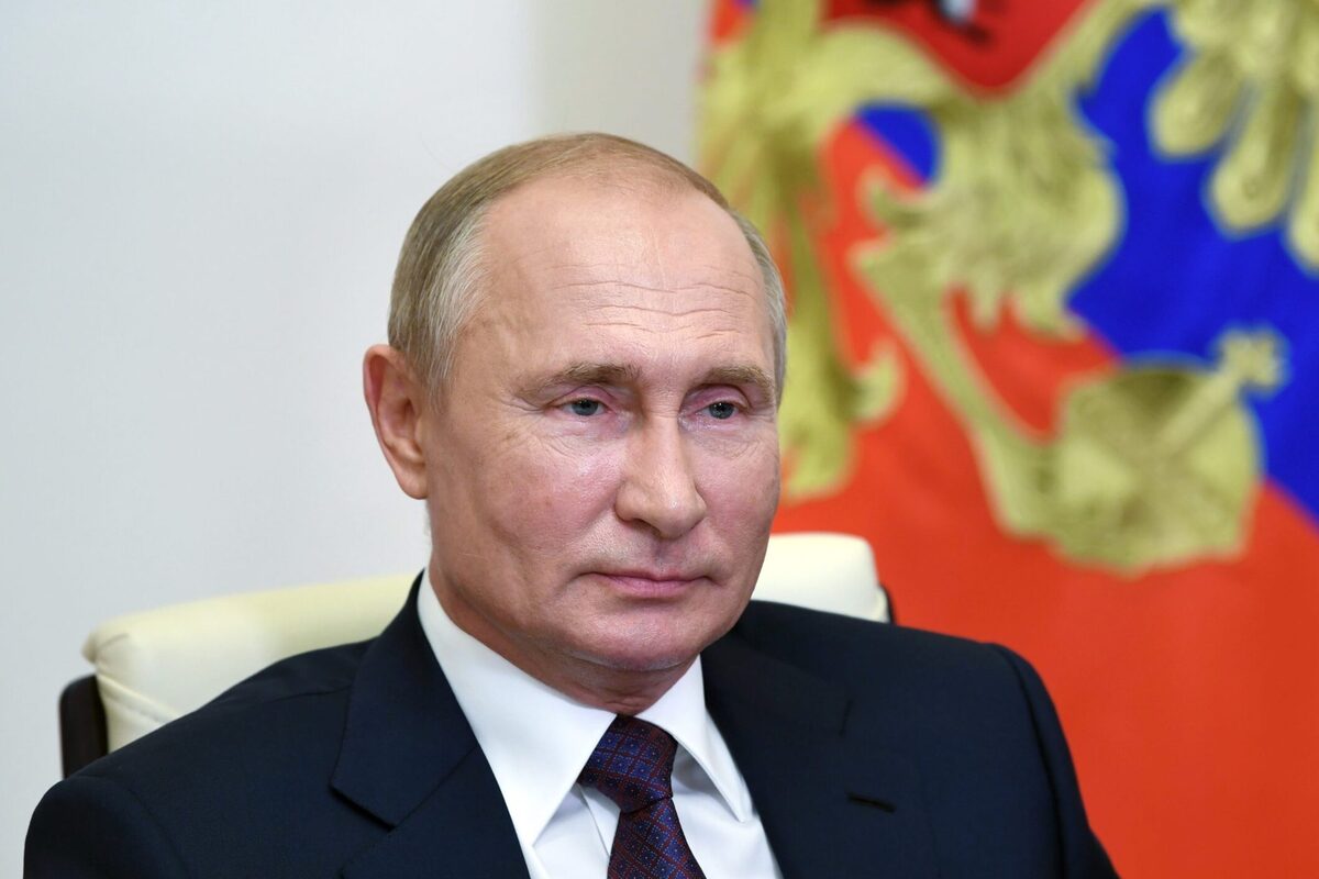 Гаагский Международный уголовный суд выдал ордер на арест президента России Владимира Путина