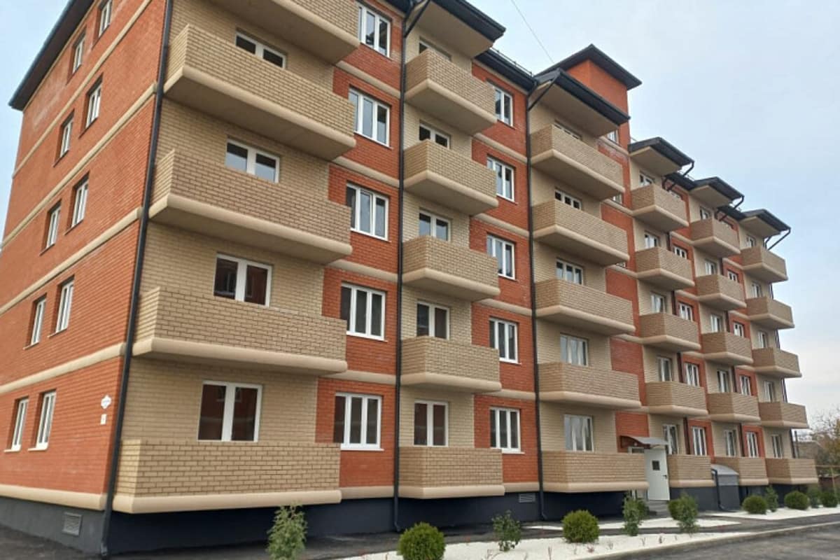 В Северском районе Краснодарского края 64 человека обрели новое жилье взамен ветхого и находящегося в аварийном состоянии