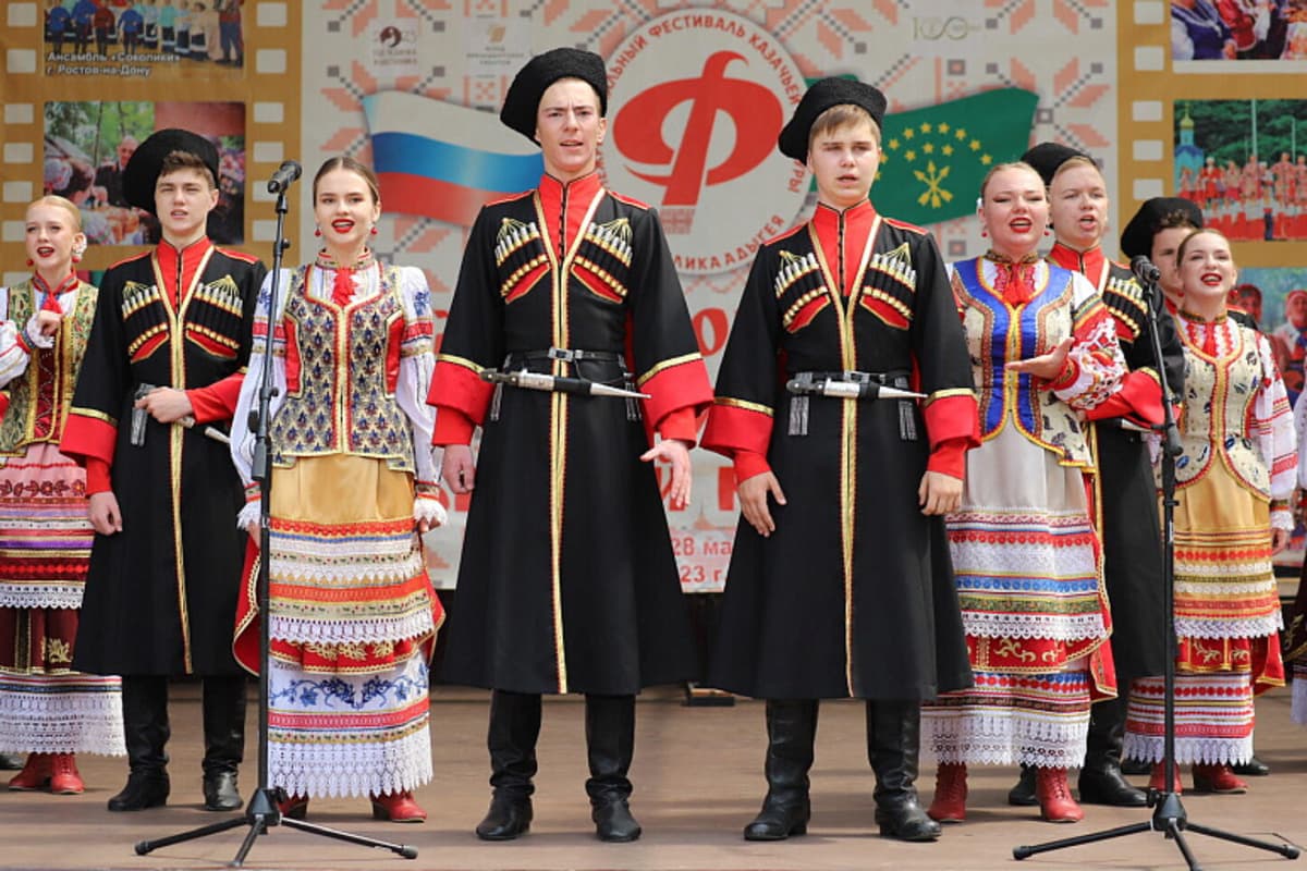 В поселке Тульский проходит XXXII межрегиональный фестиваль-конкурс казачьей культуры