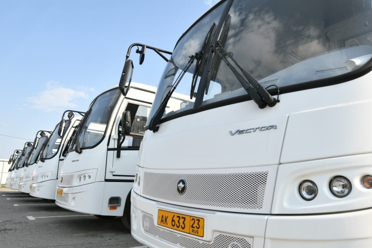 С 1 сентября в Краснодаре изменятся графики движения и маршруты школьных автобусов