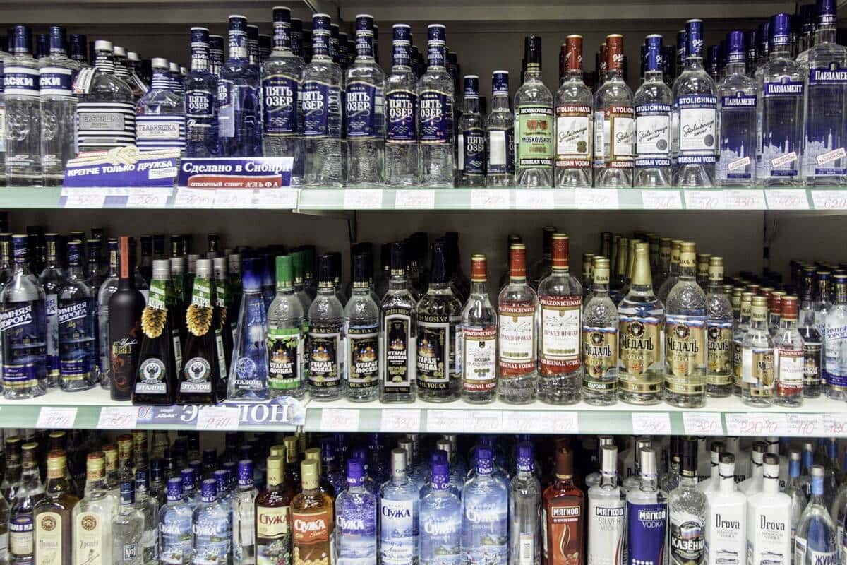 С января 2024 года в России вновь повысят минимальные цены на крепкий алкоголь