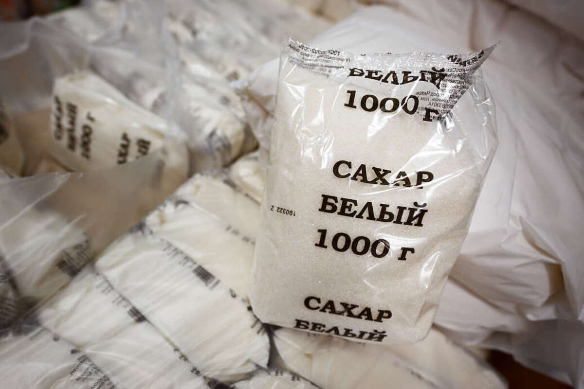В Краснодарском крае произведен первый миллион тонн сахара из свеклы урожая 2023 года