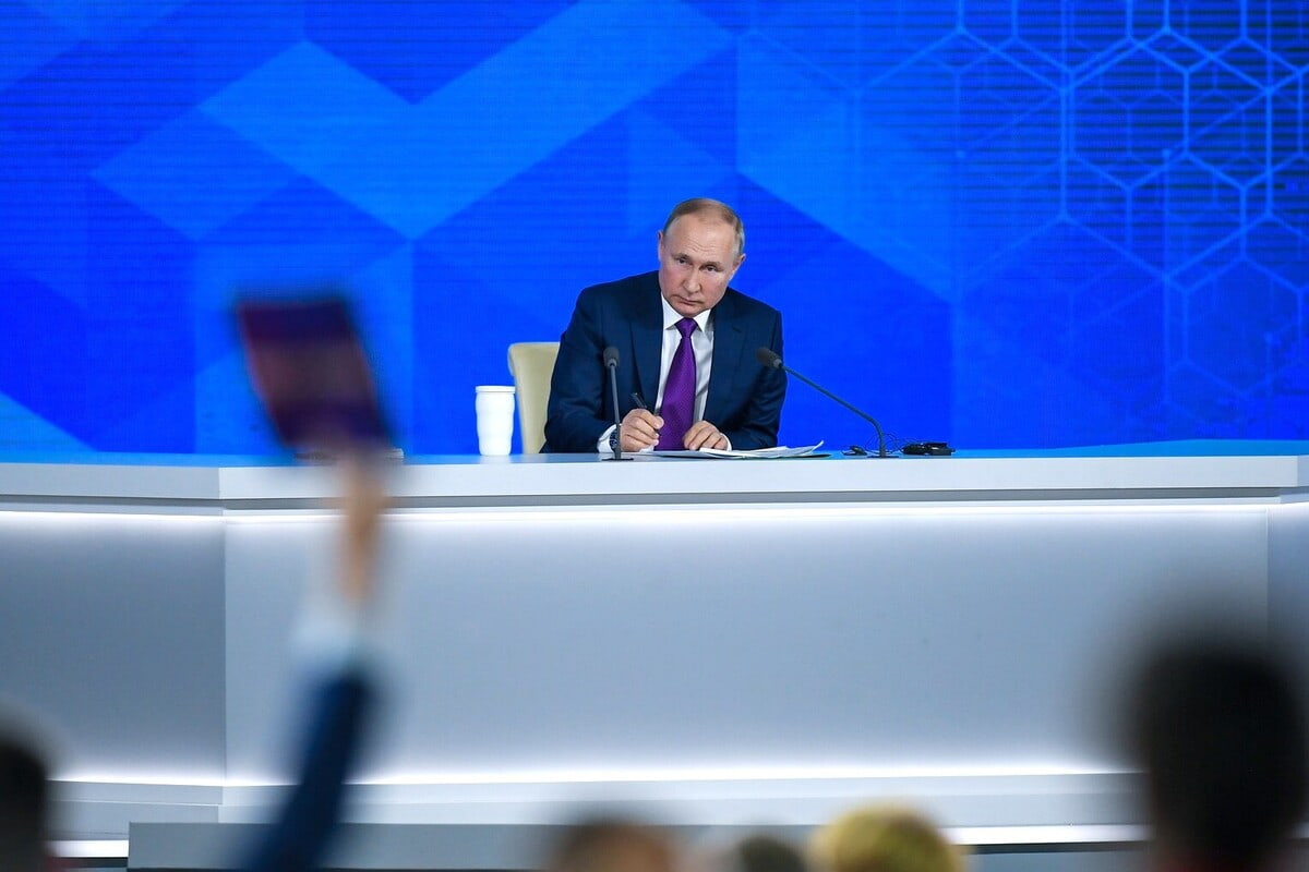 Прямая линия и большая пресс-конференция президента России Владимира Путина состоится в объединенном формате в декабре 2023 года