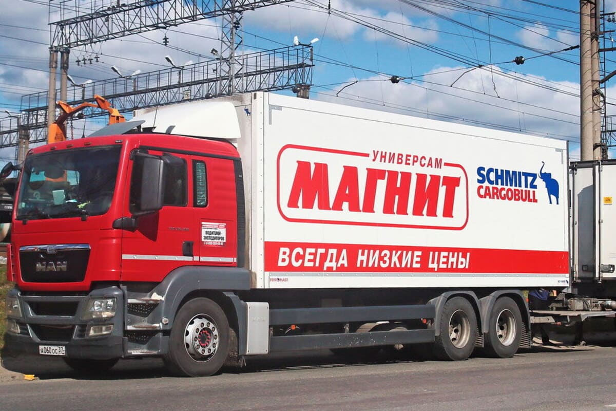 В период с 18 по 31 декабря 2023 года власти Краснодара вводятся ограничения на передвижение грузовиков по городу в дневное время