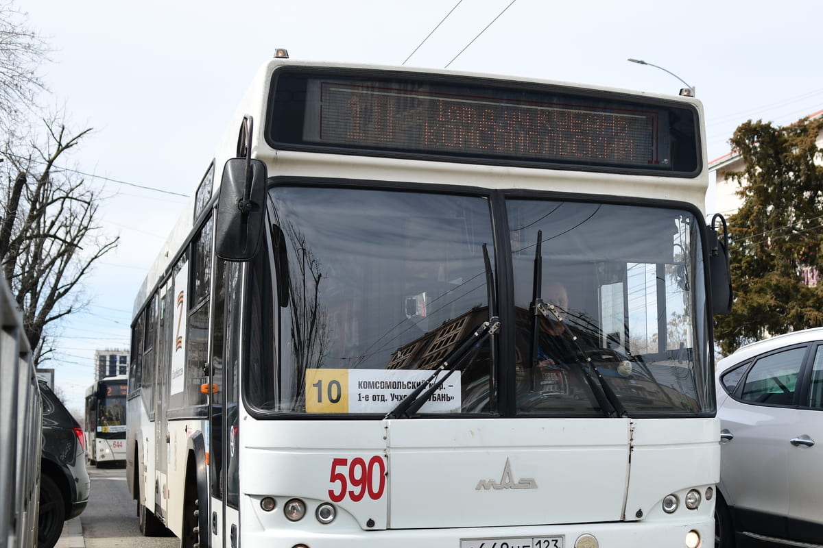 На Радоницу в Краснодаре запустили специальные автобусные маршруты