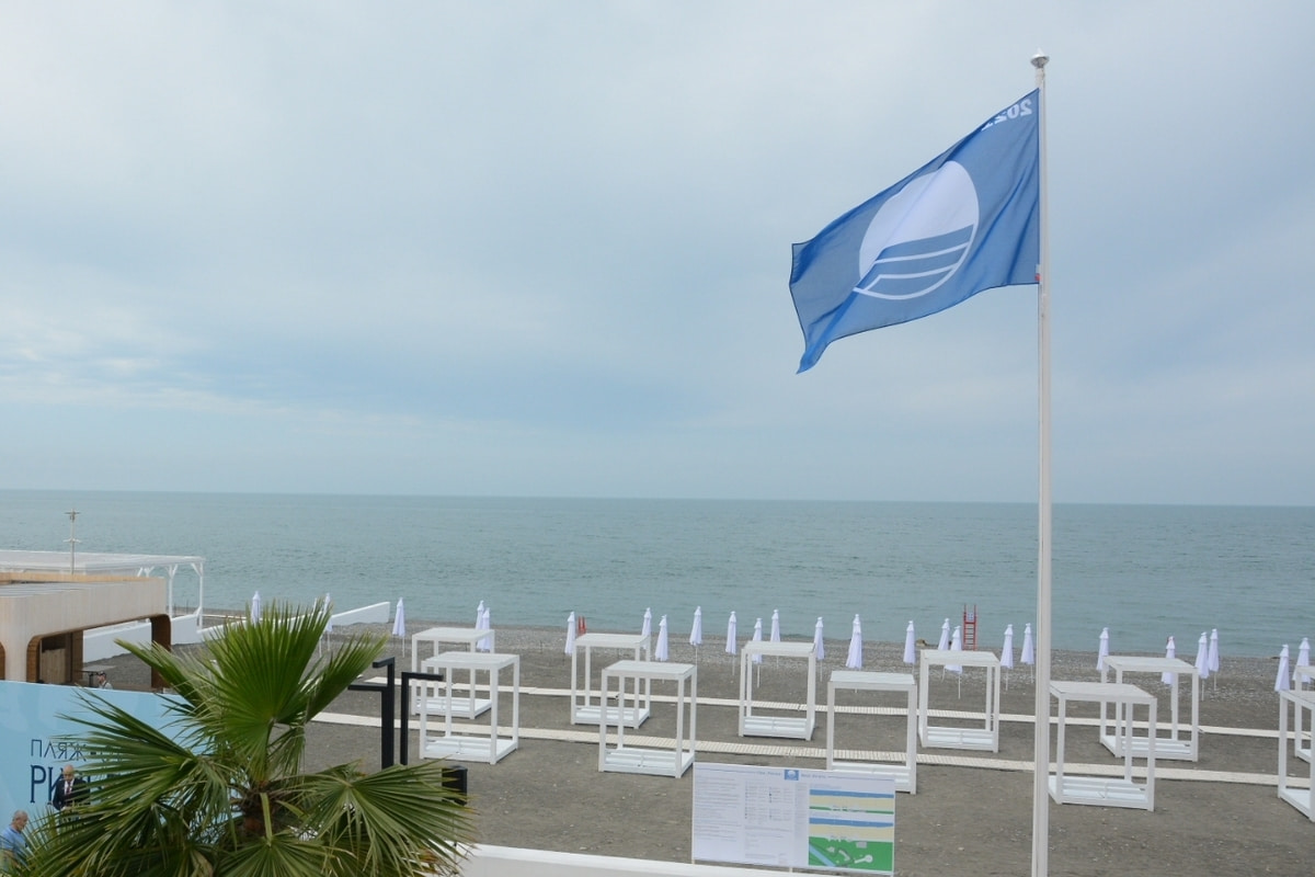 В городе-курорте Сочи наивысшего знака сертификации «Синий флаг» удостоился 41 городской пляж