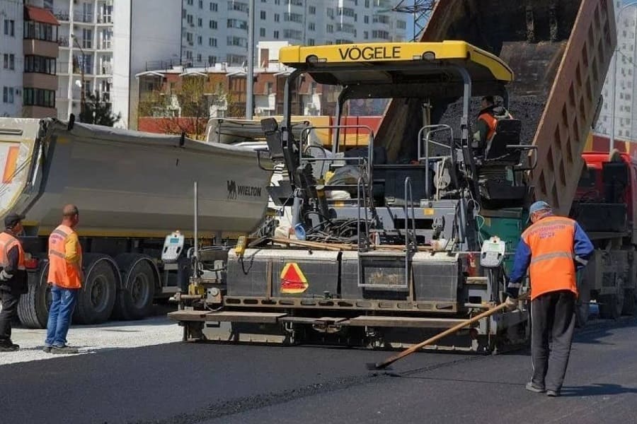 В Новороссийске стартовали работы по ремонту дорог включенных в план на 2022 год