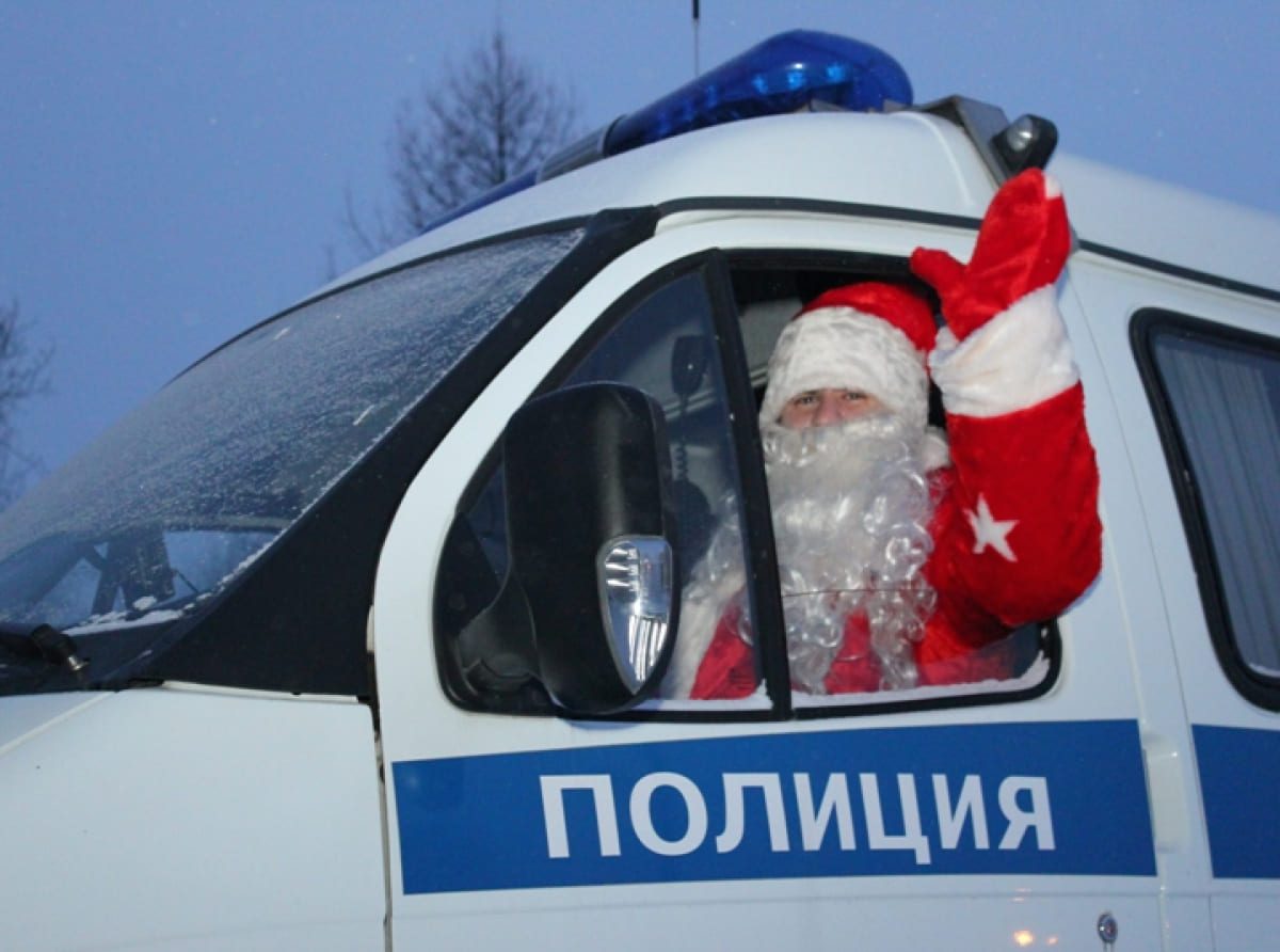 На Кубани стартовала акция Полицейский Дед Мороз