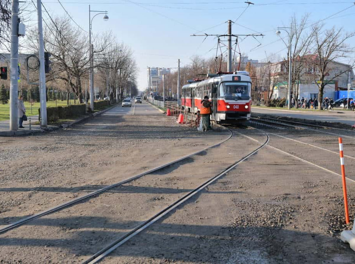 Трамвайное кольцо на улице Московской открыли