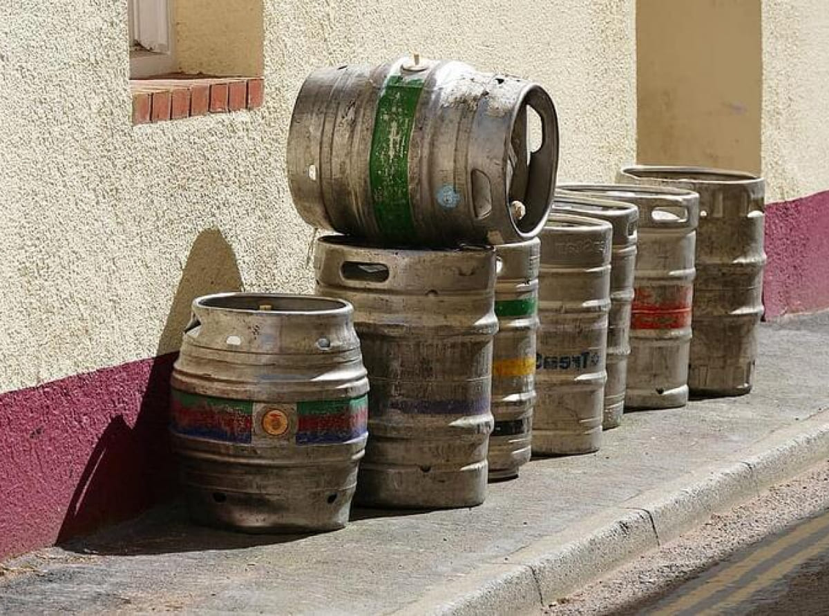 В Абинском районе Кубани полицейским незаконно изъяты больше 8,5 тысяч бутылок пива