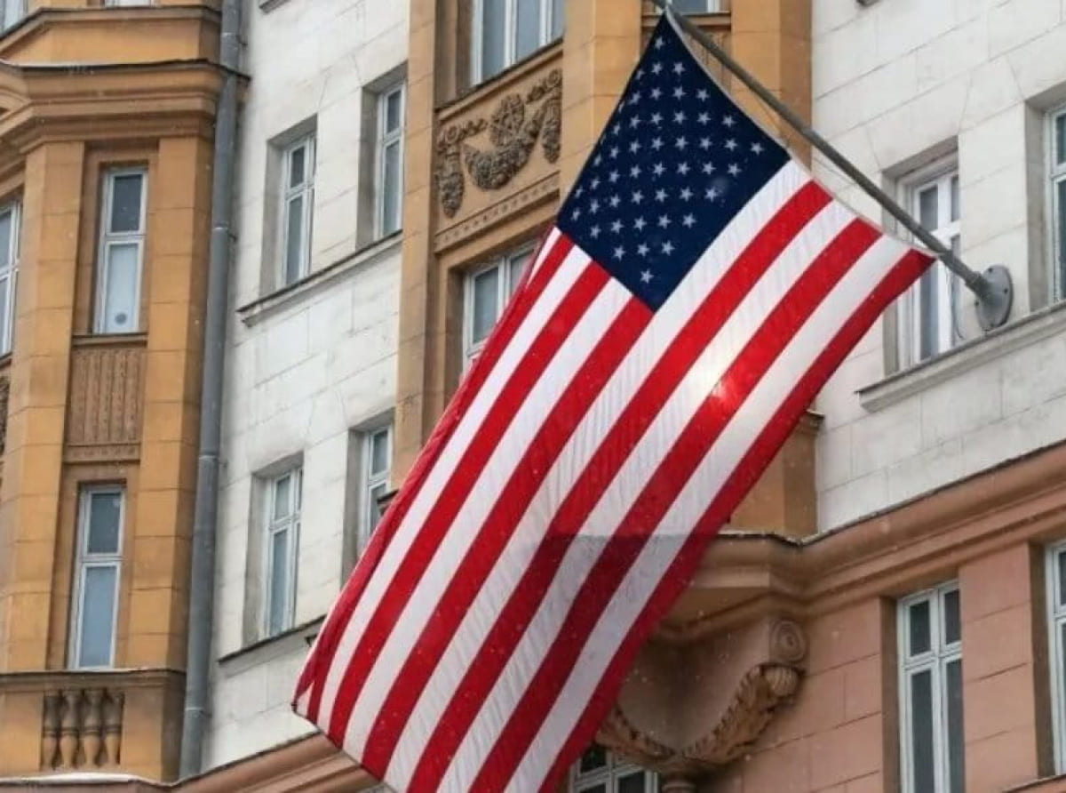 Почему США призвали своих граждан срочно покинуть Россию