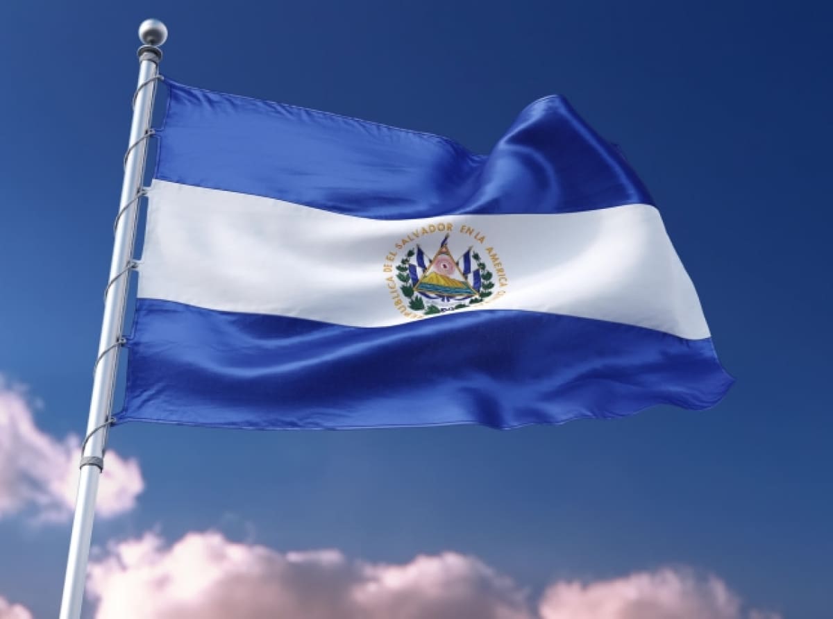 Сальвадор первым в мире узаконил биткоин в качестве платежного средства