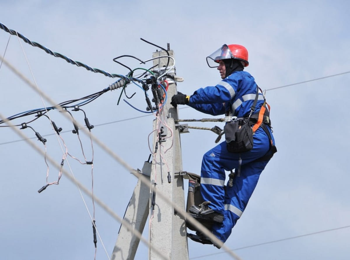 На Кубани восстановили электроснабжение населенных пунктов поврежденное из-за непогоды 