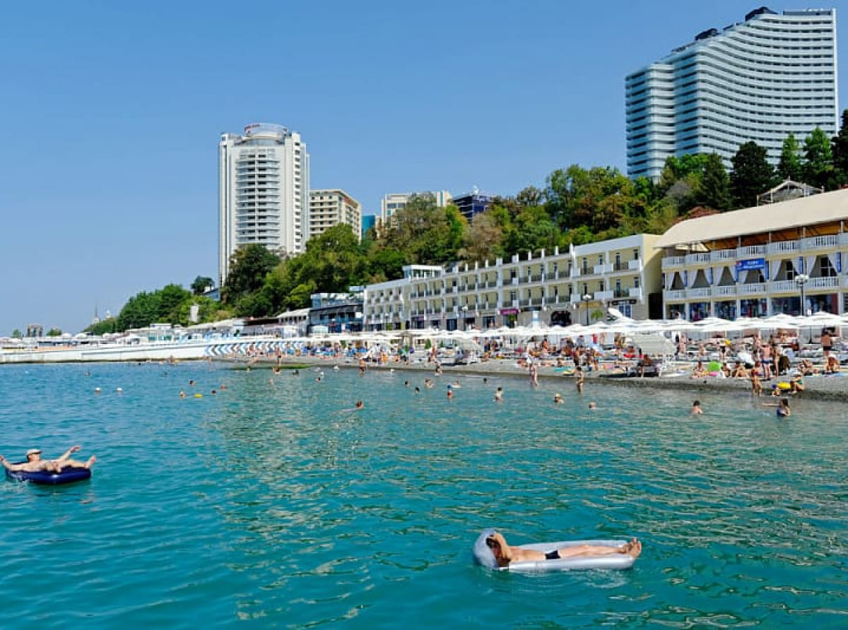 В августе на курортах Черного моря только 20 процентов мест остались свободными